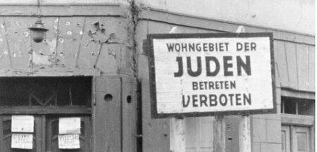 Polen, Ghetto Litzmannstadt. Schild "Wohngebiet der Juden. Betreten verboten"